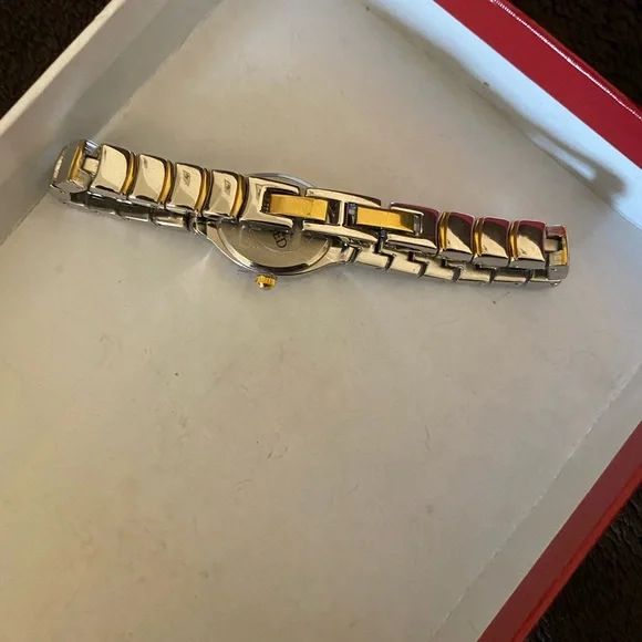 Watch - Picture 2 of 2